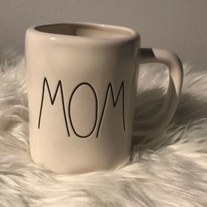 Rae Dunn MOM mug